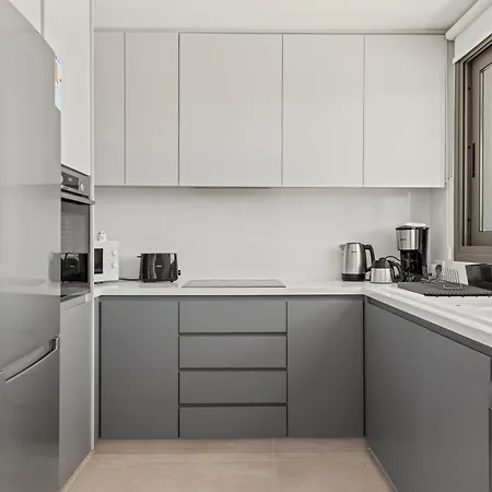 Serenity Waves 16 * Larnaca