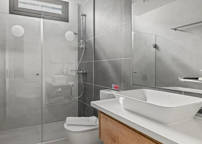 Serenity Waves 16 Vila