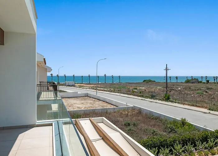 Villa Serenity Waves 16 Larnaca